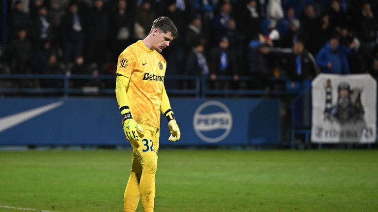 ”Cred că puteam probabil să fac ceva”. Târnovanu crede că jocul lui FCSB arată rău