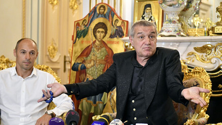 Detalii din vestiarul FCSB-ului din timpul vizitei lui Gigi Becali: "E diferit modul cum a pus problema" | VIDEO EXCLUSIV
