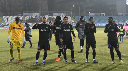 Nu s-a abţinut, după ce meciul FCSB-ului a fost mutat pentru a treia oară: ”Ce putere avem noi?”

