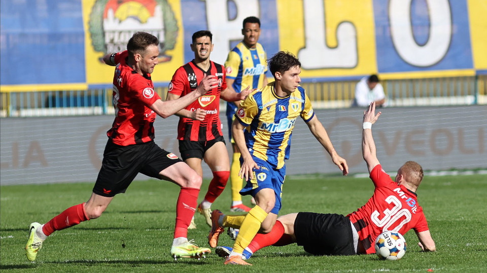 //i0.1616.ro/media/581/3142/38227/22464233/1/fc-petrolul-ploiesti-fk-csikszereda-miercurea-ciuc-superliga-superbet-play-out-06-04-2026.jpg