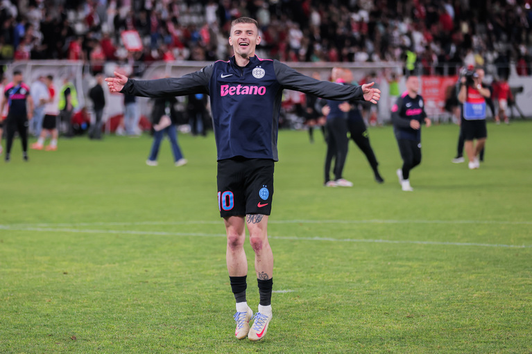 Şi-a săpat Tănase propria groapă după ce a semnat prelungirea contractului? Primele impresii după ce golgheterul FCSB-ului a ales să rămână la echipă: "Această situaţie va duce la o răcire a relaţiei" | VIDEO EXCLUSIV