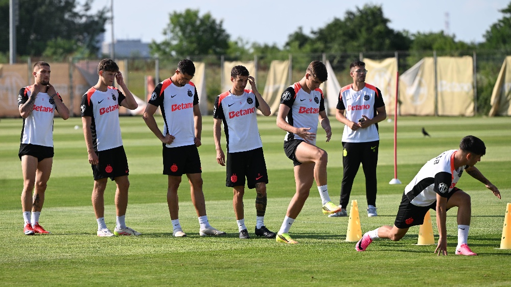 Surpriza din lotul FCSB! Fotbalistul care a depăşit toate aşteptările în cantonamentul din Olanda: ”E foarte curajos!” | VIDEO EXCLUSIV
