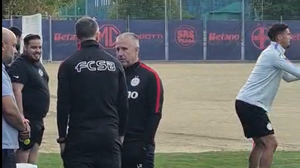 VIDEO | Laurenţiu Reghecampf şi-a început al treilea mandat la FCSB! A condus primul antrenament, iar Thomas Neubert s-a ocupat de încălzire