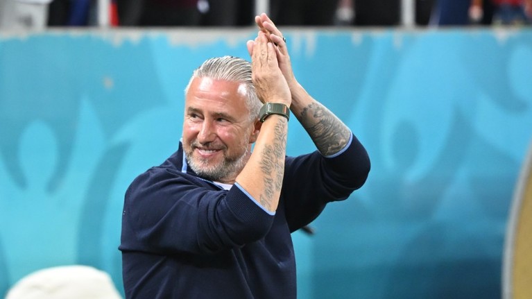 Nu e Muhar! Laurenţiu Reghecampf a anunţat cine va fi căpitanul FCSB-ului: "Este un jucător cu experienţă"