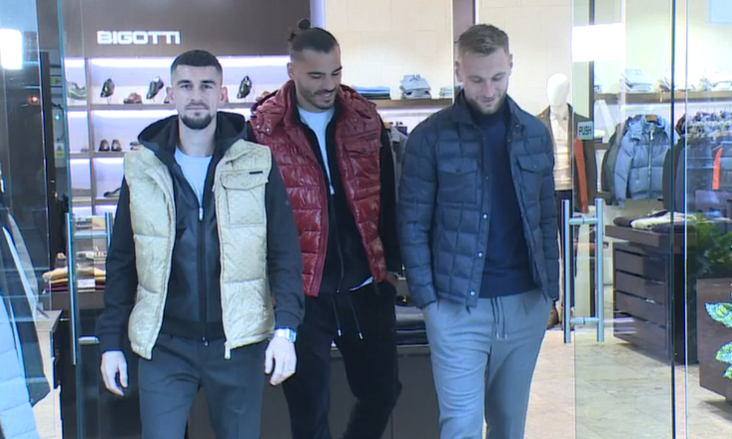 VIDEO EXCLUSIV | Jucătorii lui FCSB, în ţinute elegante aferente sezonului rece. ”Suntem rigizi în faţa camerei, suntem naturali pe teren”