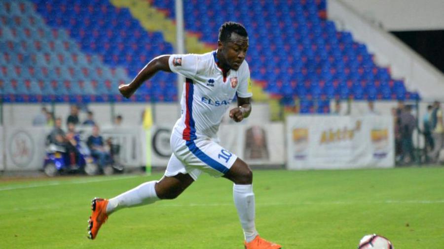Super lovitură pregătită de CFR Cluj pe piaţa transferurilor! Hervin Ongenda, aşteptat în Gruia
