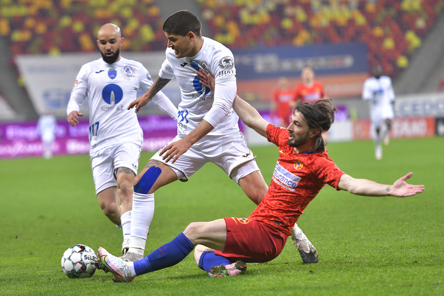 Yuri e gata să plece din Casa Liga 1 în Ungaria, la Ujpest. Fundaşul lui Gaz Metan a fost dorit de FCSB şi CFR  