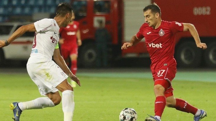 VIDEO ǀ CFR Cluj a remizat în turul cu Pyunik Erevan, scor 0-0. Calificata în runda secundă a Ligii Campionilor se decide în Ardeal 

