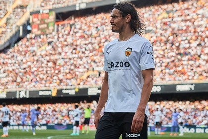 Veşti rele pentru CFR! Adversara ardelenilor din Conference League aproape că a bătut palma cu atacantul uruguayan Cavani! Fostul jucător de la PSG poate veni la Cluj