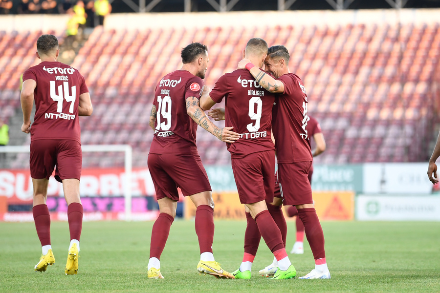 Încă un titular de la CFR Cluj îşi face bagajele! Reacţia lui Cristi Balaj