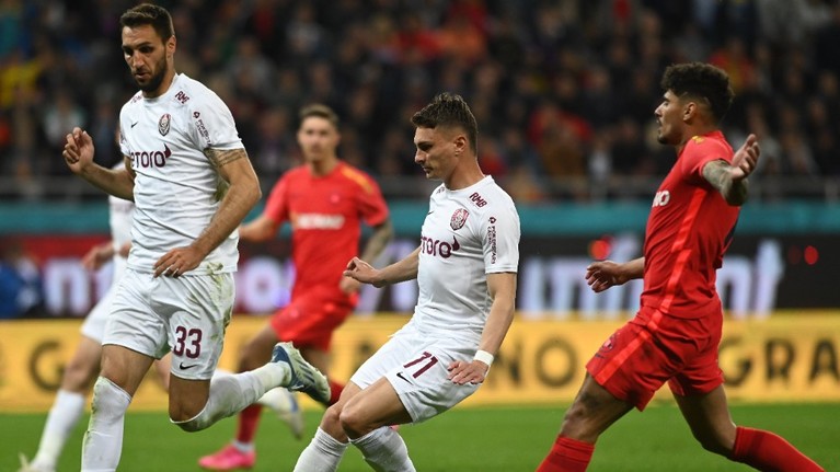 OUT de la CFR Cluj! Cei doi jucători s-au despărţit de formaţia clujeană