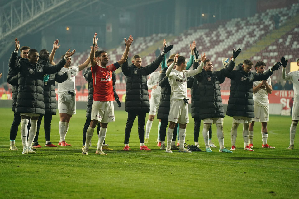 //i0.1616.ro/media/581/3142/38228/21929837/1/uta-arad-fc-cfr-1907-cluj-superliga-superbet-10-02-2025.jpg