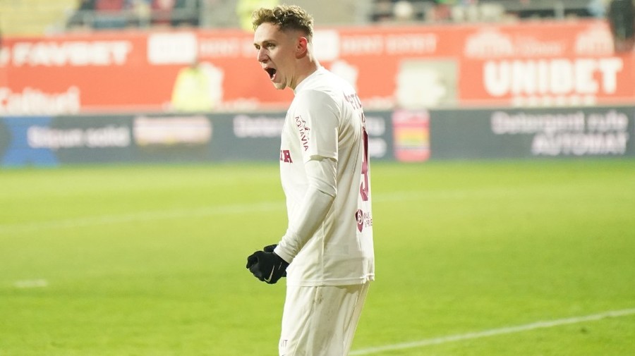 Adevăratul motiv pentru care Louis Munteanu nu a jucat în remiza cu Paksi! Atacantul de la CFR Cluj poate deveni cel mai scump transfer din Superliga! Neluţu Varga: „Vedem dacă va rămâne sau nu va rămâne cu noi”