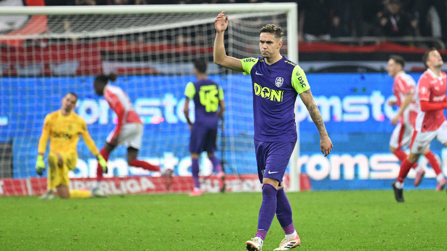 VIDEO | Louis Munteanu a izbucnit în lacrimi şi a plecat de la flash-interviu. ”Mă gândeam că mă voi bate la campionat sau la ceva, dar se pare că mă bat la retrogradare”