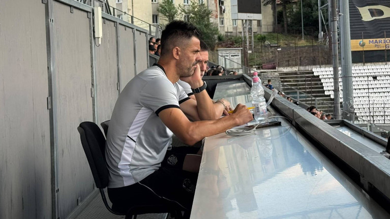 Nimic nu-i scapă lui Folha la CFR! Secunzii portughezului analizează meciul cu FC Voluntari din tribună