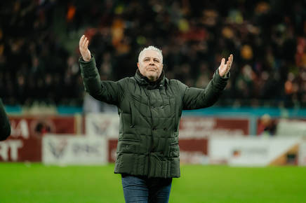 CFR Cluj poate da lovitura verii cu atacantul dorit de FCSB! Şumudică vrea să profite de relaţia pe care o are cu jucătorul şi să îl aducă în Gruia