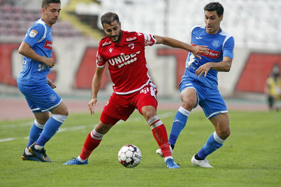 „SMURD”, ultima speranţă pentru "câini". Dinamo - Chindia e LIVE pe Look Plus, joi, de la 19:00