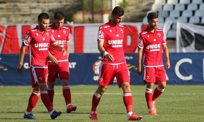 Al 11-lea caz de COVID-19 la Dinamo. Maseurul echipei a fost testat şi el pozitiv