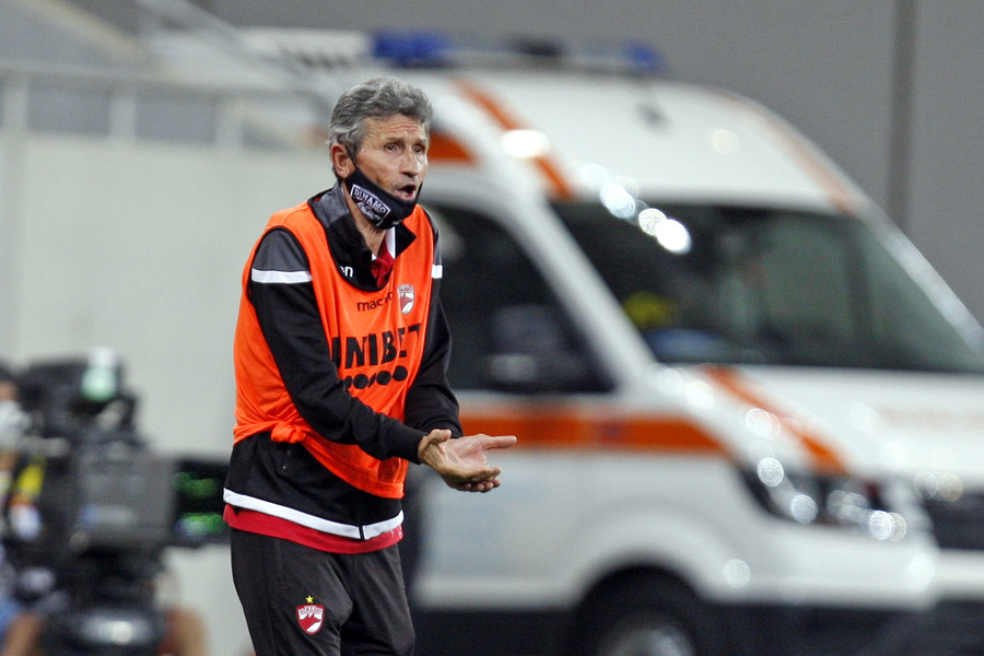 Mulţescu rămâne la Dinamo şi va ocupa o funcţie de conducere. ”Aceasta a fost una de suflet. Am hotărât că e bine să rămân în fotbal şi să fac ceea ce îmi place"