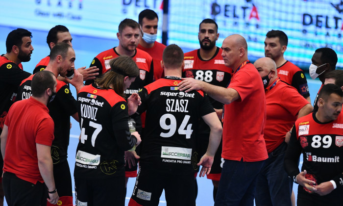 Fuchse Berlin - Dinamo, de la 19:45, în direct pe Look Sport 2. ”Câinii” au o deplasare foarte dificilă, dar vin cu un moral excelent