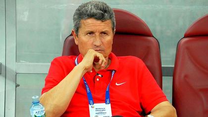 S-au mobilizat din timp. Gigi Mulţescu a fost chemat de urgenţă de fani, pentru a-i lua locul lui Jerry Gane