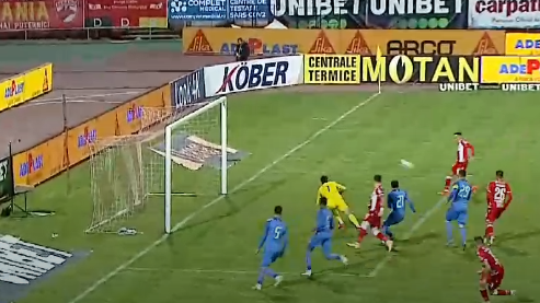 VIDEO | Ratare incredibilă pentru Moldoveanu. Fotbalistul lui Dinamo nu a marcat cu poarta goală