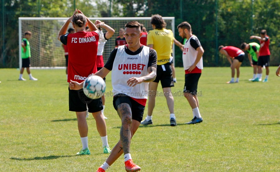 Dinamo U21. Lotul ‘roş-albilor’ e cel mai slab din ultimii ani! Dario Bonetti are 16 jucători născuţi după 1 ianuarie 2000