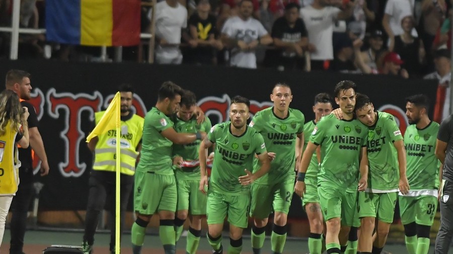 Fanii din DDB au convins un jucător important! “A înţeles că Dinamo trece printr-o perioadă foarte grea şi a acceptat să renunţe la memoriul depus”