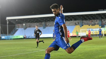 Dinamo aşteaptă ridicarea interdicţiei la transferuri pentru a-l putea legitima pe Cătălin Ţîră