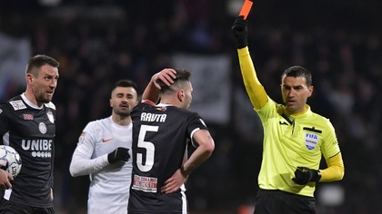 VIDEO | Răuţă protestează împotriva arbitrajului după ce a fost eliminat cu FCSB: „De abia l-am atins! Prea uşor primim roşu”