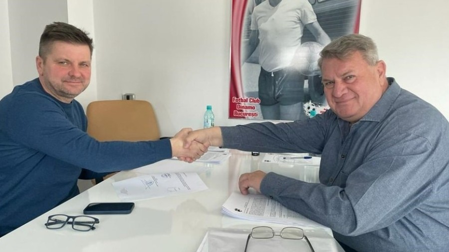 Fanii lui Dinamo au scăpat pentru moment de emoţii! Duşan Uhrin Jr. a semnat. Update