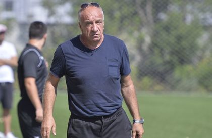 Ionel Augustin, discurs dur la adresa jucătorilor: "Ştim că nu au valoare, dar măcar să alerge. Îi omor!". Ce transferuri a ratat Dinamo