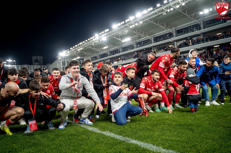 Dinamo a pregătit o surpriză copiilor la meciul cu Petrolul