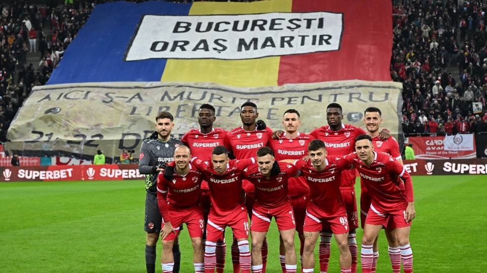 //i0.1616.ro/media/581/3142/38229/21882299/1/dinamo-bucuresti-rapid-bucuresti-superliga-superbet-22-12-2024-3.jpg