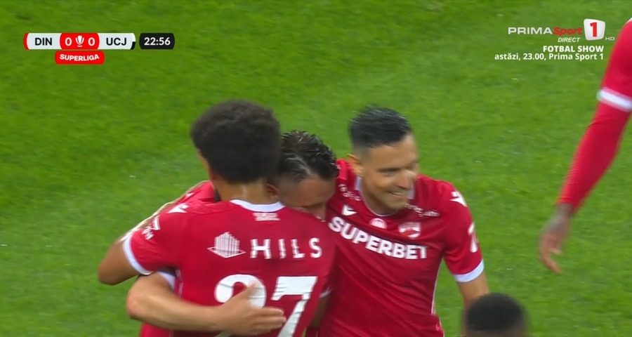 VIDEO | Momente pline de emoţie pe Arena Naţională! Final de carieră pentru veteranul lui Dinamo! A părăsit terenul ovaţionat de fani şi îmbrăţişat de colegii săi