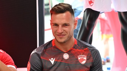 Dinamo a demarat negocierile pentru înlocuitorul lui Dennis Politic! „Câinii” forţează transferul lui fost golgheter din Europa