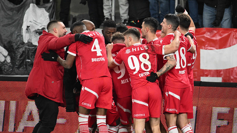 A răbufnit în direct la TV, după ce a văzut valul de plecări de la Dinamo: ”Stai, mă, aşa. Nu ai curajul să le faci contracte pe 5 ani de zile, pentru că nu ştii nimic despre jucătorii ăştia!” | VIDEO EXCLUSIV