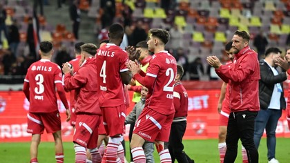 Jucătorul lui Dinamo, subiect de glume în direct: „Poate să te cheme şi Corina, dar trebuie să bagi mingea în poartă!” | VIDEO EXCLUSIV