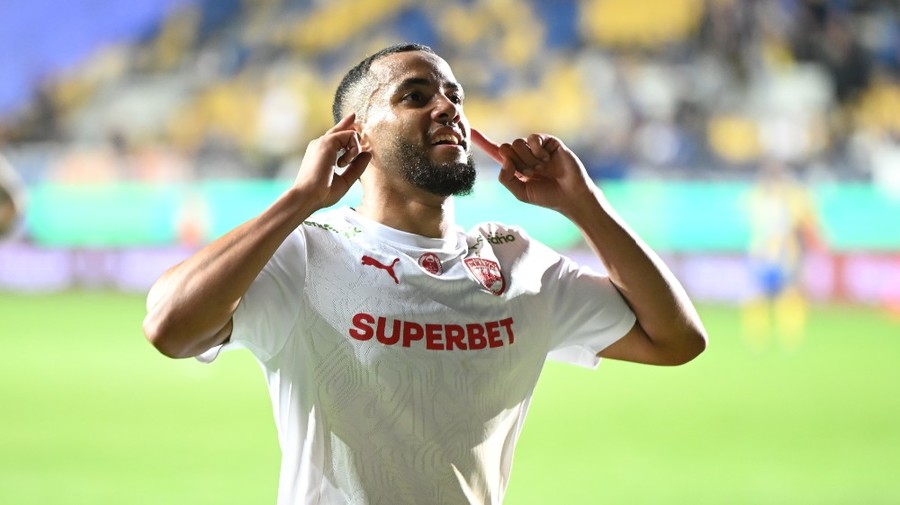 Lovitură în SuperLiga! Maxime Sivis a semnat: „Contract până în 2028”
