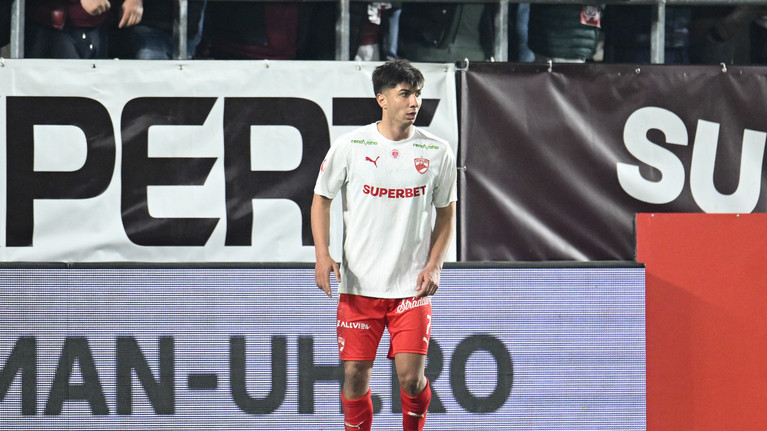 Se cere depunctarea lui Dinamo după derby-ul cu Rapid: "Clubul ar trebui să ceară scuze, să se delimiteze şi să anunţe campanii anti-rasism. LPF ar trebui să depuncteze"