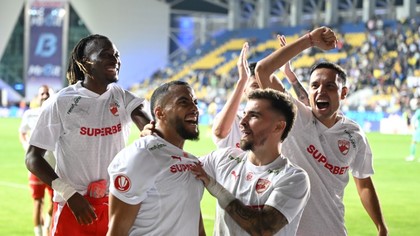 Surpriză mare! Doi jucători de bază de la Dinamo sunt pe picior de plecare