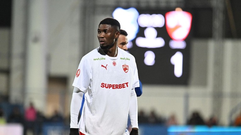Dinamo i-a găsit înlocuitor lui Boateng în SuperLiga: fundaşul rivalei cu 21 de meciuri la echipa naţională