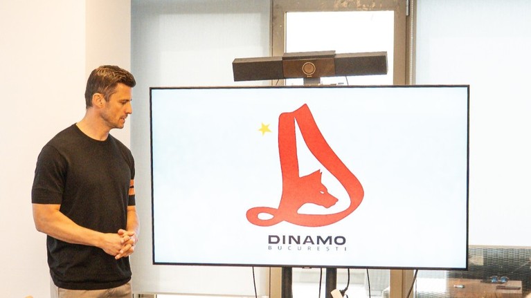 Mutu a văzut noua siglă a lui Dinamo şi nu a ezitat: ”E ceva nou într-adevăr!”

