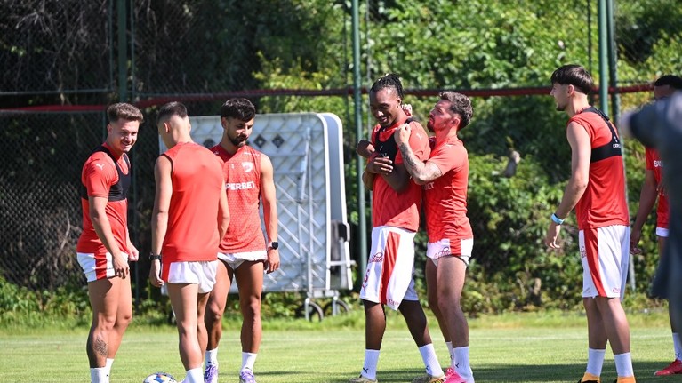 Ruptură totală la Dinamo! Unul dintre cei mai apreciaţi jucători, pus pe lista de transferuri