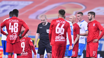 VIDEO | Craiova acuză arbitrajul, după înfrângerea neaşteptată cu Chindia! Cârţu: "Cum e posibil să dai asemenea penalty?"