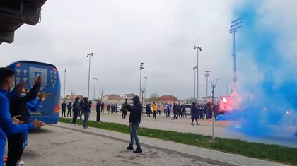 VIDEO | Fanii Craiovei au făcut spectacol în parcarea arenei 'Ion Oblemenco', înaintea derby-ului cu FCSB