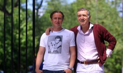 Reghecampf a ignorat sfatul lui Becali să nu semneze cu Universitatea Craiova. "N-are ce să facă, săracul! Nu e vina lui"