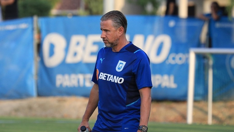 De ce depind transferurile la U. Craiova în această iarnă? Laurenţiu Reghecampf şi Mihai Rotaru vor  mai întâi să rezilieze câteva contracte 


