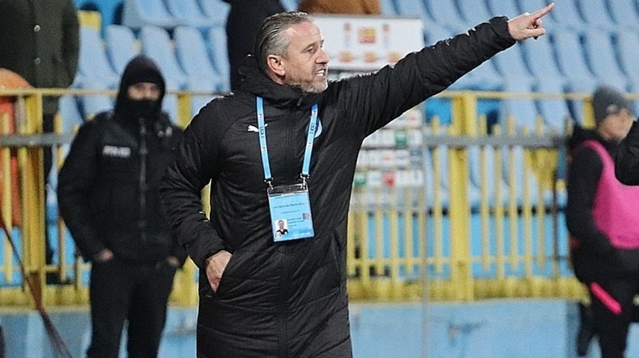 Reghecampf a explicat prin ce perioadă grea a trecut echipa sa. ”Nu a fost nicio tactică, noi ne-am dorit să amânăm meciul din cauza cazurilor de Covid”