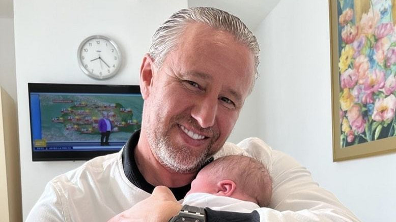 Laurenţiu Reghecampf, în culmea fericirii, după ce i s-a născut al treilea copil. ”Mă simt fericit, împlinit”